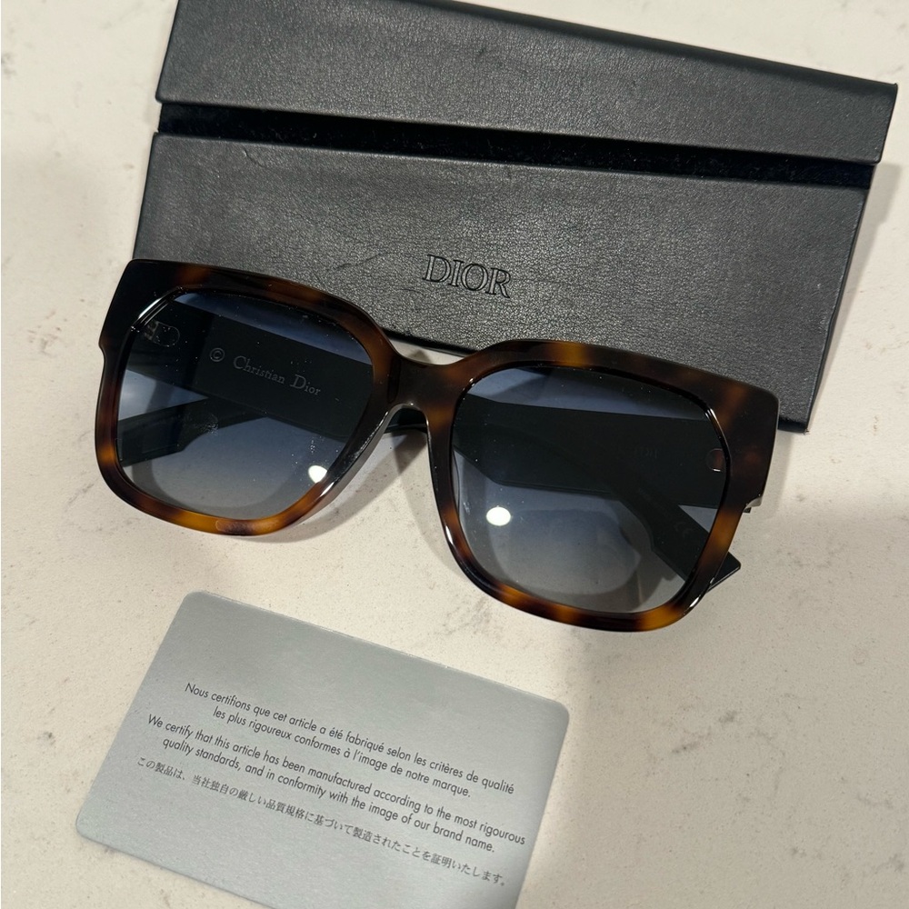 Dior Tortoise Shell Sunglasses - image 6